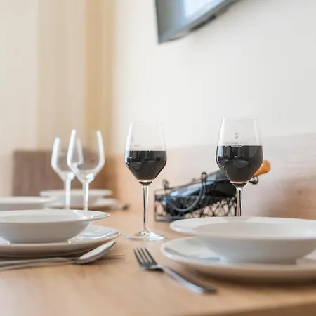 Belvarosi Nemes Apartmanhaz * Szekszárd