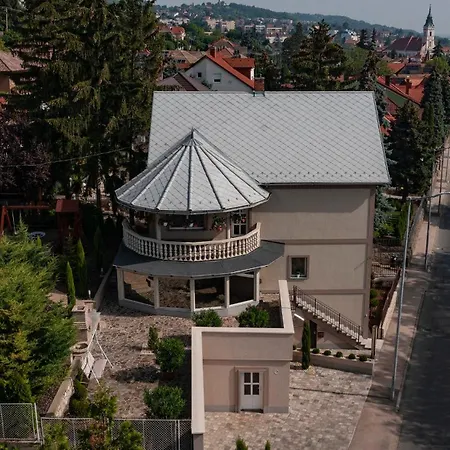 Belvarosi Nemes Apartmanhaz Apartament Szekszárd
